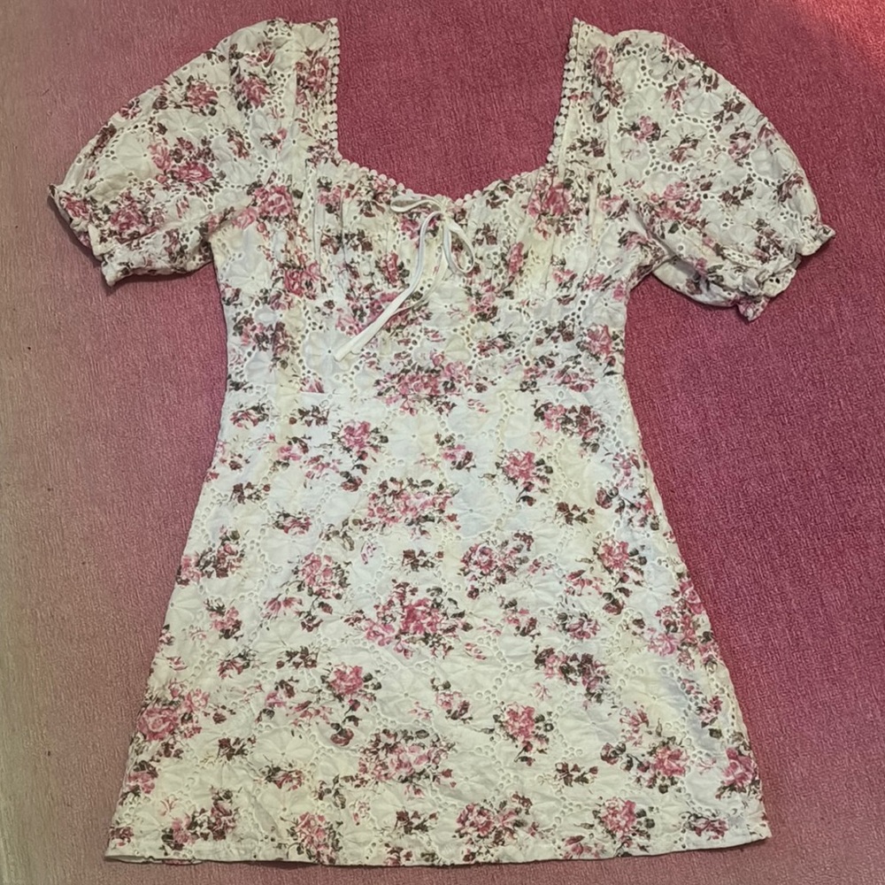 Floral lace dress